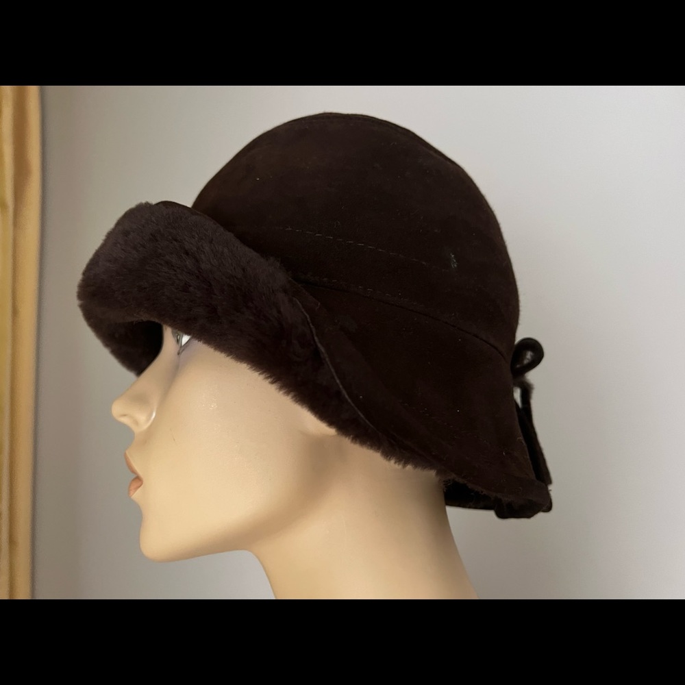 Surell brown natural shearling hat, one size, in excellent condition
